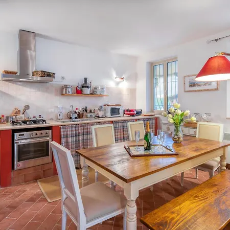 Holiday home 4 Bedroom Lovely In *