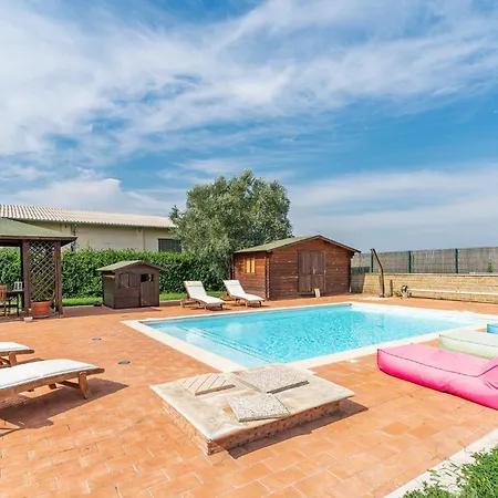 4 Bedroom Lovely In