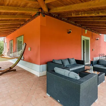 4 Bedroom Lovely In Holiday home *